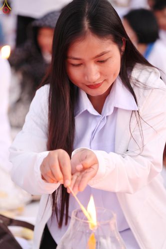 ภาพ No.292103:วันที่ 10 มกราคม พ.ศ. 2569 พิธีจุดประทีปถวายเป็นพุทธบูชา และบูชาธรรมมหาปูชนียาจารย์  ณ อนุสรณ์สถานคลองบางนางแท่น อ.สามพราน จ.นครปฐม ในโครงการธรรมยาตรา กตัญญูบูชา มหาปูชนียาจารย์ พระมงคลเทพมุนี(สด จนฺทสโร) พระผู้ปราบมาร อนุสรณ์สถาน 7 แห่ง ปีที่ 14