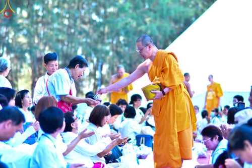 ภาพ No.105939:V.2 ทุ่มเท การเตรียมงาน เก็บงาน การรับบุญของเจ้าหน้าที่หน่วยงานต่างๆ เพื่อโครงการธรรมยาตรา กตัญญูบูชามหาปูชนียาจารย์ พระมงคลเทพมุนี (สด จนฺทสโร) พระผู้ปราบมาร อนุสรณ์สถาน 7 แห่ง ปีที่ 12 ระหว่างวันที่ 2 - 31 มกราคม พ.ศ.2567