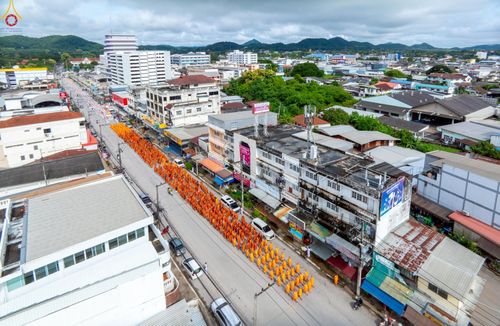 ภาพ No.239233:วันอาทิตย์ที่ 17 สิงหาคม พ.ศ. 2568 พิธีอัญเชิญรูปเหมือนพระมงคลเทพมุนี (สด จันทสโร) ณ ศาลากลางจังหวัดเลย ถึงลานพญานาค สวนสาธารณะกุดป่อง อ.เมือง จ.เลย