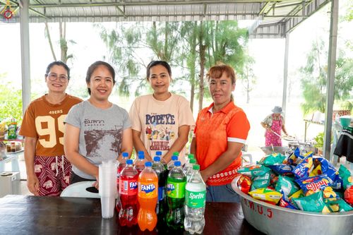 ภาพ No.235456:วันที่ 30-31 กรกฎาคม พ.ศ. 2568 วัดพระธรรมกาย มูลนิธิธรรมกาย ร่วมกับศูนย์ส่งเสริมศีลธรรมจังหวัดสุรินทร์ เปิดศูนย์พักพิงชั่วคราวเพื่อช่วยเหลือประชาชน ผู้อพยพจากเหตุปะทะกันตามแนวชายแดน ไทย-กัมพูชา ตั้งแต่วันที่ 24 กรกฎาคม พ.ศ.2568 เป็นต้นไป
