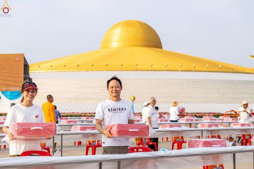 ภาพ No.225114:วันที่ 20 - 27 เมษายน พ.ศ. 2568 "ภาพแห่งความปลื้มที่ไม่มีวันจบ" คณะสงฆ์สามเณร เจ้าหน้าที่ และสาธุชน ร่วมแรงร่วมใจกันเตรียมงานและเก็บงาน เพื่อวันคุ้มครองโลก พิธีถวายมหาสังฆทานคณะสงฆ์ 40,000 กว่าวัดทั่วประเทศ