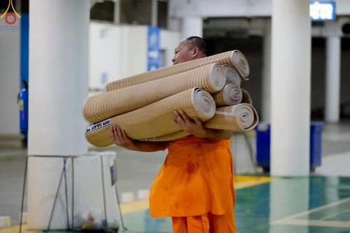 ภาพ No.60580:V.38 ทุ่มพลังเพื่อพ่อครบ 80 ปี ภาพการเตรียมงานของหน่วยงานต่างๆ เพื่อพิธีฉลองอายุวัฒนมงคล 80 ปี หลวงพ่อธัมมชโย และรับถวายมหาสังฆทาน 10,000 กว่าวัดทั่วประเทศ ในวันคุ้มครองโลก วันจันทร์ที่ 22 เมษายน พ.ศ. 2567