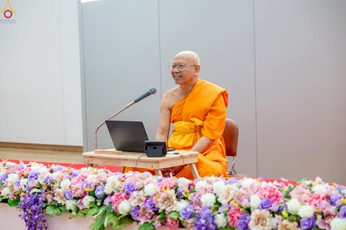 ภาพ No.242780:วันที่ 29-31 สิงหาคม พ.ศ. 2568 องค์กรภาคีเครือข่าย “บวร” (บ้าน-วัด-โรงเรียน-ราชการ) อ.คลองหลวง จัดบวชอุบาสิกาแก้ว ถวายพระราชกุศลแด่สมเด็จพระพันปีหลวง - กตัญญูบูชาแด่ผู้มีพระคุณ