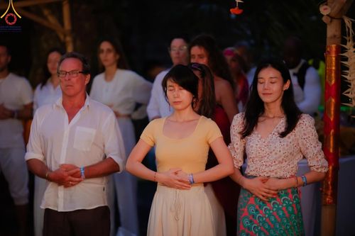 ภาพ No.156440:วัดพุทธบาหลีและวัดพระธรรมกาย จัดปฏิบัติธรรมนานาชาติ 1,151 คนจาก 78 ประเทศ ใน "วันสันติภาพสากล" ณ บาหลี อินโดนีเซีย วันเสาร์ที่ 21 กันยายน พ.ศ. 2567 เวลา 16.00-21.00 น. ณ พิพิธภัณฑ์ ARMA เมืองอูบุด จังหวัดบาหลี ประเทศอินโดนีเซีย