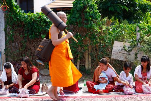 ภาพ No.129061:พระธรรมยาตราเดินธรรมยาตรา ณ ชุมชนรอบศูนย์ปฏิบัติธรรมภาคใต้ อ.บางกล่ำ จ.สงขลา วันที่ 10 มีนาคม พ.ศ. 2567