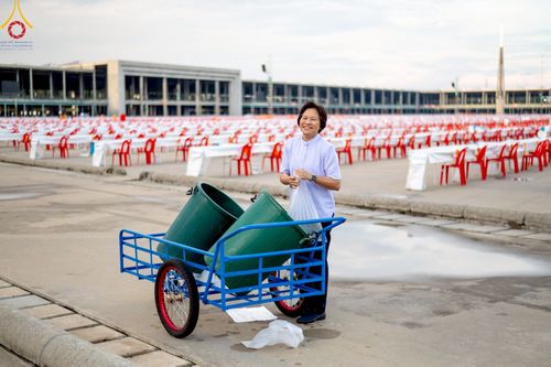 ภาพ No.218836:วันศุกร์ที่ 18 เมษายน พ.ศ. 2568 การเตรียมงานในลานธรรม , พระมหาธรรมกายเจดีย์ เพื่องานวันคุ้มครองโลก 22 เมษายน พ.ศ. 2568