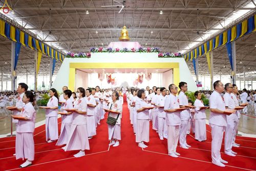 ภาพ No.251616:วันที่ 10 ตุลาคม พ.ศ. 2568 พิธีทอดผ้าป่าสมทบกฐินวัดพระธรรมกาย และสมทบกฐิน 30,000 กว่าวัดทั่วประเทศ ครั้งที่ 3 ณ สภาธรรมกายสากล วัดพระธรรมกาย