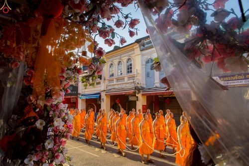 ภาพ No.248777:วันที่ 20 กันยายน พ.ศ. 2568 พิธีอัญเชิญรูปหล่อหลวงปู่วัดปากน้ำ ภาษีเจริญ จากวัดมงคลนิมิตร พระอารามหลวง เพื่อประดิษฐาน ณ วิหารพระมงคลเทพมุนี (สด จนฺทสโร)  ศูนย์ปฏิบัติธรรมภูเก็ต จ.ภูเก็ต