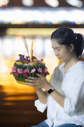 ภาพ No.170356:พิธีลอยกระทงธรรม ณ สระเศรษฐีทะเลบุญ มหาวิหารพระมงคลเทพมุนีฯ วัดพระธรรมกาย วันศุกร์ที่ 15 พฤศจิกายน พ.ศ.2567 (วันเพ็ญ 15 ค่ำ เดือน 12)