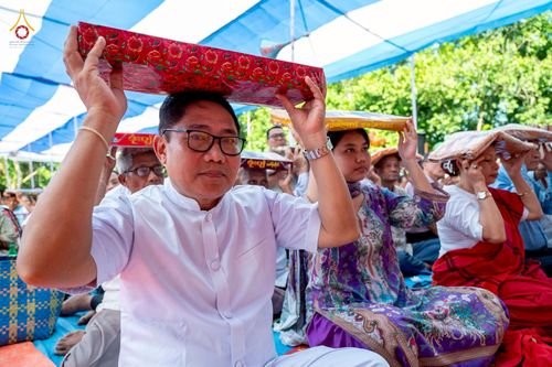 ภาพ No.257564:วันที่ 17 ตุลาคม พ.ศ. 2568 พิธีทอดกฐินสมทบวัดกัลยาณมิตรต่างประเทศ  บูชาธรรม 81 ปี หลวงพ่อธัมมชโย ณ ศูนย์ปฏิบัติธรรมไมตรีปูร์ เมืองคาร์การชารี ประเทศบังกลาเทศ 