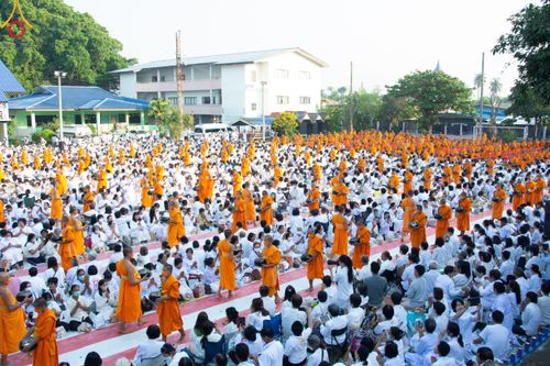 ภาพ No.116098:พิธีตักบาตรพระธรรมยาตรา ณ อนุสรณ์สถานลำดับที่ 4 สถานที่เกิดด้วยกายธรรม วัดโบสถ์(บน) จ.นนทบุรี วันที่ 21 มกราคม พ.ศ. 2567