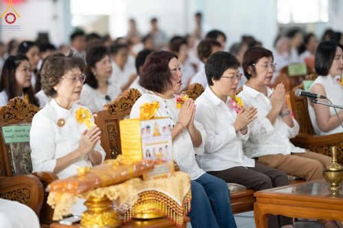 ภาพ No.162787:โครงการกฐินสามัคคีทั่วไทย 30,000 วัด บูชาธรรม 80 ปี หลวงพ่อธัมมชโย โดย คณะศิษยานุศิษย์วัดพระธรรมกาย ณ วัดโบสถ์บน จ.นนทบุรี วันที่ 19 ตุลาคม พ.ศ. 2567