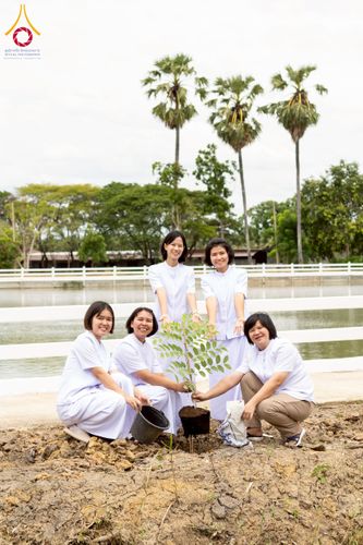 ภาพ No.238596:วันอาทิตย์ที่ 17 สิงหาคม พ.ศ. 2568 พิธีทอดผ้าป่าบำรุงศูนย์อบรมเยาวชนนครปฐม ครบรอบ 14 ปี และพิธีปลูกต้นไม้รอบสระเศรษฐี ณ ศูนย์อบรมเยาวชนนครปฐม