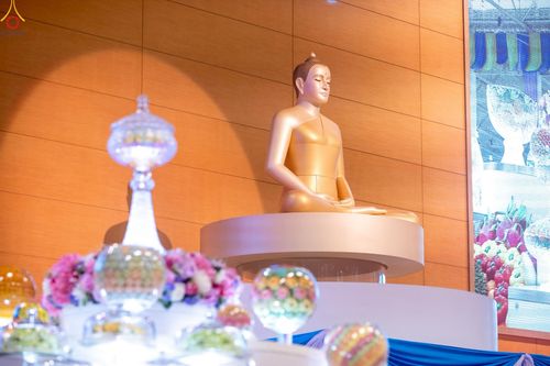 ภาพ No.227928:วันอาทิตย์ที่ 1 มิถุนายน พ.ศ. 2568 พิธีตักบาตร , พิธีบูชาข้าวพระ ณ วัดพระธรรมกาย จ.ปทุมธานี