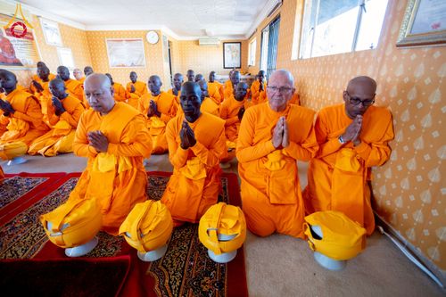 ภาพ No.231706:โครงการบรรพชาอุปสมบทหมู่ครั้งที่ 2 ณ วัดพระธรรมกายโจฮันเนสเบิร์ก ประเทศแอฟริกาใต้ วันอาทิตย์ 29 มิถุนายน พ.ศ. 2568