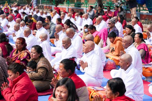 ภาพ No.129769:พิธีตัดปอยผมและแห่นาคธรรมทายาท ในโครงการบรรพชา 1,250 รูป ณ แดนประสูติ สวนลุมพินี ประเทศเนปาล วันที่ 2 มีนาคม พ.ศ. 2567