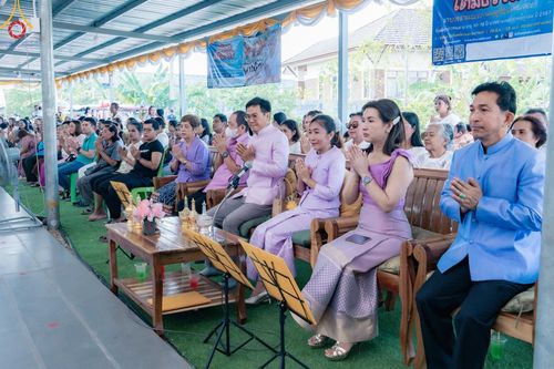 ภาพ No.133501:พิธีขอขมารับผ้าไตร, พิธีบรรพชาสามเณร, สามเณรออกบิณฑบาต ในโครงการบรรพชาสามเณร ฟื้นฟูพระพุทธศาสนาทั่วไทย  ณ ศูนย์ปฏิบัติธรรม และอบรมเยาวชนเมืองยะลา วันที่ 3 เมษายน พ.ศ. 2567