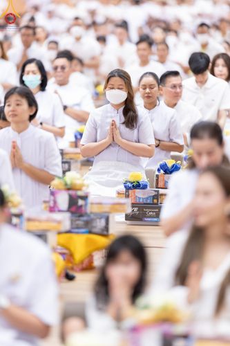 ภาพ No.145293:พิธีถวายผ้าอาบน้ำฝนและประทีปโคมไฟ ณ สภาธรรมกายสากล วัดพระธรรมกาย วันเสาร์ที่ 20 กรกฎาคม พ.ศ. 2567