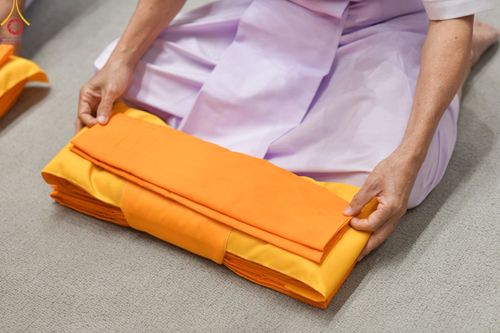 ภาพ No.199728:โครงการอุปสมบทหมู่บูชาธรรม 116 ปี คุณยายอาจารย์มหารัตนอุบาสิกาจันทร์ ขนนกยูง โครงการอุปสมบทหมู่ธรรมทายาท ระดับอุดมศึกษา รุ่นที่ 51 ภาคฤดูหนาว  ณ โบสถ์พระไตรปิฏก วัดพระธรรมกาย จ.ปทุมธานี  วันที่ 11 มกราคม พ.ศ. 2568 โดยมีพระครูปลัดรัตนวีรวัฒน์ เจ้าอาวาสวัด