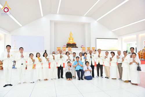 ภาพ No.152555:พิธียกฉัตรขาว 5 ชั้น กางกั้นถวายองค์พระประธาน อาคารปฏิบัติธรรมวัดสายสุวพรรณ ต.คลองสี่ อ.คลองหลวง จ.ปทุมธานี วันเสาร์ที่ 7 กันยายน พ.ศ. 2567