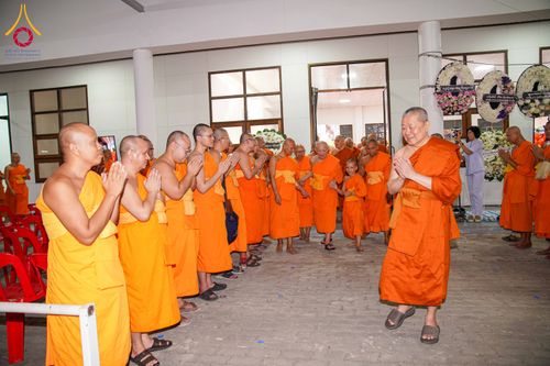 ภาพ No.315198:วันจันทร์ที่ 23 มีนาคม พ.ศ. 2569 พิธีบำเพ็ญกุศล คุณพ่อณรงค์ จินตมากุล  สิริอายุ 99 ปี 11 เดือน โยมบิดา พระครูปลัดรัตนวีรวัฒน์ (รังสฤษดิ์ อิทฺธิจินตโก) ที่ปรึกษาเจ้าคณะจังหวัดปทุมธานี เจ้าอาวาสวัดพระธรรมกาย  ณ ห้องปลูกศรัทธา 2 วัดพระธรรมกาย ปทุมธานี