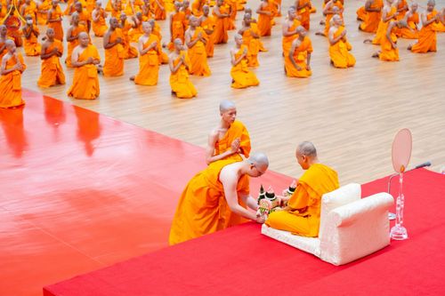 ภาพ No.215829:วันเสาร์ที่ 5 เมษายน พ.ศ. 2568 พิธีขอบรรพชา พิธีขอสรณคมน์และศีล  พิธีขอนิสสัย พิธีถวายบาตร ในโครงการบรรพชาสามเณรฟื้นฟูพระพุทธศาสนาทั่วไทย , โครงการหน่อแก้วเปรียญธรรม รุ่นที่ 13 ,  โครงการสามเณรยุวธรรมทายาท รุ่นที่ 33 , โครงการสามเณรมัชฌิมธรรมทายาท รุ่นที