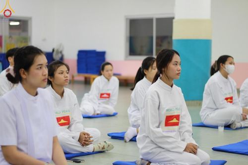 ภาพ No.134632:V.35 เพื่อบุญต้นเดือน การรับบุญของเจ้าหน้าที่หน่วยงานต่างๆ เพื่องานบุญวันอาทิตย์ต้นเดือน ณ วัดพระธรรมกาย วันที่ 7 เมษายน พ.ศ. 2567