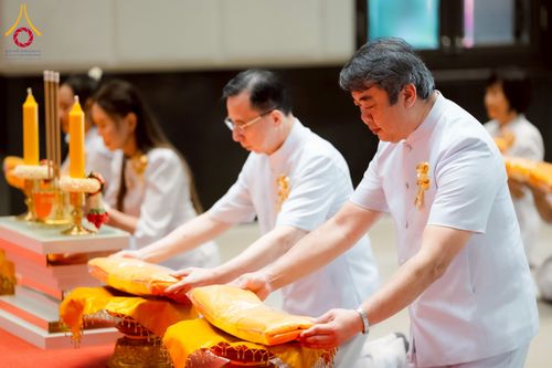 ภาพ No.244593:วันเสาร์ที่ 6 กันยายน พ.ศ. 2568 พิธีเวียนประทักษิณ และวันทาสีมาของนาคธรรมทายาท โครงการอุปสมบทหมู่บูชาธรรมครบรอบ 108 ปี วันครูผู้ค้นพบวิชชาธรรมกาย ณ โบสถ์พระไตรปิฎก วัดพระธรรมกาย