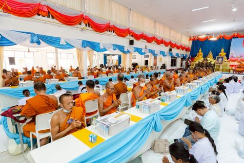 ภาพ No.233585:วันจันทร์ที่ 7 กรกฎาคม พ.ศ. 2568 จังหวัดบุรีรัมย์รวมใจ สัมมนาคณะสงฆ์ เพื่อฟื้นฟูพระพุทธศาสนา  โครงการทอดกฐินสามัคคีทั่วไทย 30,000 วัด ประจำปีพุทธศักราช 2568 และพิธีถวายมหาสังฆทาน 300 กว่าวัด โดยคณะศิษยานุศิษย์ บูชาธรรม 81 ปี หลวงพ่อธัมมชโย  ณ วัดกลาง พระ