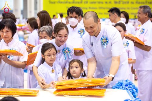 ภาพ No.134361:พิธีทอดผ้าป่าสมทบ มหาสังฆทาน 10,000 วัด ทั่วไทย วันอาทิตย์ต้นเดือนที่ 7 เมษายน พ.ศ.2567 ณ ห้องแก้วสารพัดนึก 1 สภาธรรมกายสากล  วัดพระธรรมกาย จ.ปทุมธานี