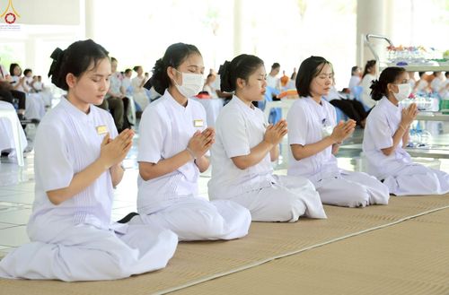 ภาพ No.231957:วันที่ 5 กรกฎาคม พ.ศ. 2568 พิธีถวายภัตตาหารเมนูสวรรค์ เพื่อการบรรลุธรรม ณ หอฉันคุณยายอาจารย์ฯ วัดพระธรรมกาย