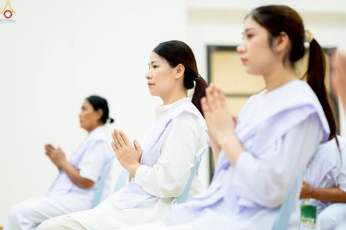 ภาพ No.242761:วันที่ 29-31 สิงหาคม พ.ศ. 2568 องค์กรภาคีเครือข่าย “บวร” (บ้าน-วัด-โรงเรียน-ราชการ) อ.คลองหลวง จัดบวชอุบาสิกาแก้ว ถวายพระราชกุศลแด่สมเด็จพระพันปีหลวง - กตัญญูบูชาแด่ผู้มีพระคุณ