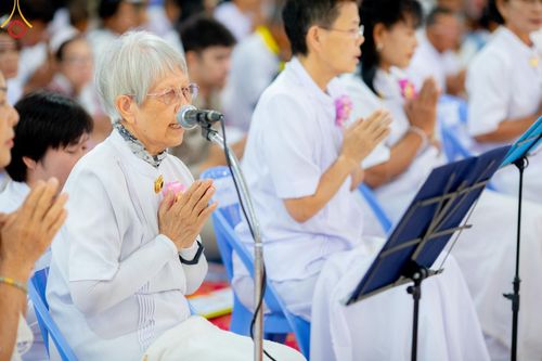 ภาพ No.195240:พิธีทอดผ้าป่าทำนุบำรุงศาสนสถาน ณ วัดพรสวรรค์ ต.หนองบ่อ อ.สองพี่น้อง จ.สุพรรณบุรี ในโครงการธรรมยาตรา กตัญญูบูชา มหาปูชนียาจารย์ พระมงคลเทพมุนี(สด จนฺทสโร) พระผู้ปราบมาร อนุสรณ์สถาน 7 แห่ง ปีที่ 13 วันที่ 13 มกราคม พ.ศ. 2568