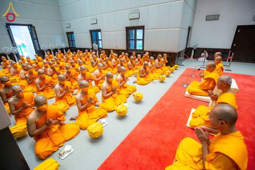 ภาพ No.62151:พิธีอุปสมบทในโครงการอุปสมบทหมู่ บูชาธรรมหลวงพ่อธัมมชโย พ.ศ.2567 ณ อุโบสถ วัดพระธรรมกาย จ.ปทุมธานี วันที่ 13-15 เมษายน พ.ศ. 2567