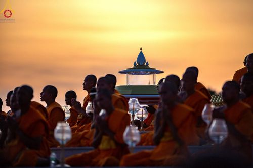 ภาพ No.211668:วันอาทิตย์ที่ 16 มีนาคม พ.ศ. 2568 พิธีอัญเชิญพระบรมสารีริกธาตุ ประดิษฐาน ณ ปทุมเจดีย์ ศูนย์อบรมเยาวชนปัตตานี