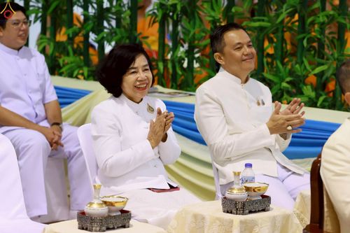 ภาพ No.236254:วันที่ 3 สิงหาคม พ.ศ. 2568 พิธีมุทิตาสักการะพระภิกษุ ผู้สอบได้เปรียญธรรม 9 ประโยค ระดับโลก ปีที่ 37, พิธีมอบโล่และทุนการศึกษา สำนักเรียนบาลีดีเด่นทั่วประเทศ ณ ห้องแก้วสารพัดนึก 1 วัดพระธรรมกาย