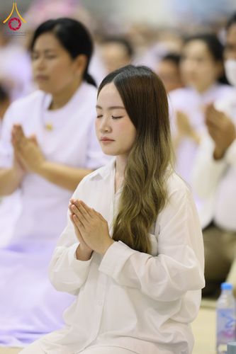 ภาพ No.209577:วันอาทิตย์ที่ 2 มีนาคม พ.ศ. 2568 พิธีบูชาข้าวพระ ณ สภาธรรมกายสากล วัดพระธรรมกาย