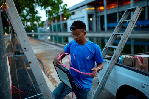 ภาพ No.218817:วันศุกร์ที่ 18 เมษายน พ.ศ. 2568 การเตรียมงานในลานธรรม , พระมหาธรรมกายเจดีย์ เพื่องานวันคุ้มครองโลก 22 เมษายน พ.ศ. 2568