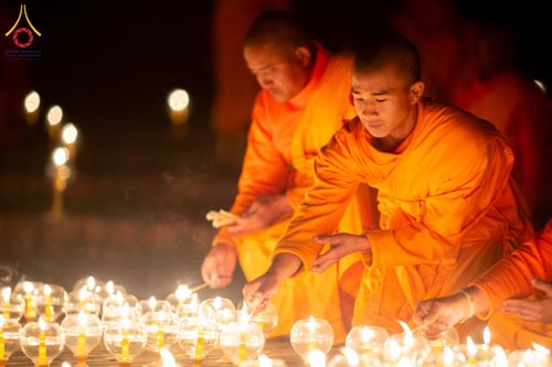 ภาพ No.210520:วันเสาร์ที่ 8 มีนาคม พ.ศ. 2568 พิธีจุดประทีป โครงการบรรพชาสามเณรชาวเนปาล 500 รูป ณ ชาตสถานอุทยานลุมพินีวัน ที่ประสูติขององค์สมเด็จพระสัมมาสัมพุทธเจ้า ลุมพินี ประเทศเนปาล