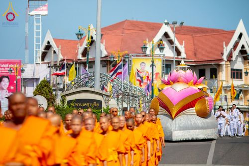 ภาพ No.211403:วันอาทิตย์ที่ 16 มีนาคม พ.ศ. 2568 ธรรมยาตราอัญเชิญพระบรมสารีริกธาตุ รอบเมืองปัตตานี ประดิษฐาน ณ ปทุมเจดีย์ เจดีย์พระพุทธเจ้า 5 พระองค์  ศูนย์อบรมเยาวชนปัตตานี