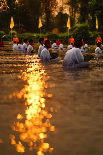 ภาพ No.63314:Photo Story  มหัศจรรย์วัดดงดินแดง Episode 1  พิธีปลงผมนาคธรรมทายาท  ในโครงการบรรพชาอุปสมบทหมู่ ฟื้นฟูพระพุทธศาสนาทั่วไทย วัดดงดินแดง ณ ลำน้ำแม่ตื่น อ.อมก๋อย จ.เชียงใหม่ วันที่ 2 เมษายน พ.ศ. 2567