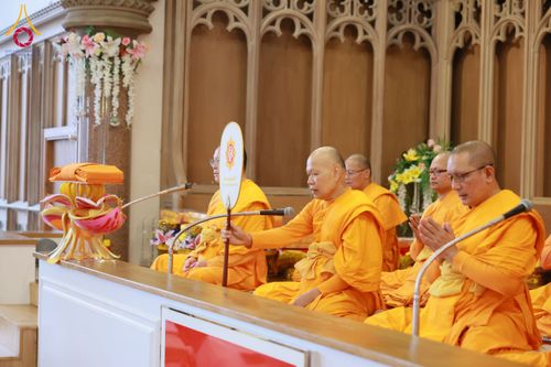 ภาพ No.172208:พิธีทอดกฐิน วัดพระธรรมกายสก็อตแลนด์ บูชาธรรม 80 ปี หลวงพ่อธัมมชโย โดยคณะศิษยานุศิษย์วัดพระธรรมกาย วันที่ 25 ตุลาคม พ.ศ. 2567