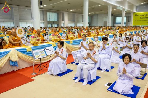 ภาพ No.185291:พิธีถวายมหาสังฆทาน 1,000 วัด ในวาระอายุวัฒนมงคล 84 ปี หลวงพ่อทัตตชีโว วันอาทิตย์ที่ 22 ธันวาคม พ.ศ. 2567 ณ สภาธรรมกายสากล วัดพระธรรมกาย