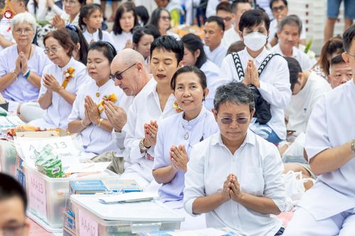 ภาพ No.237098:วันอาทิตย์ที่ 10 สิงหาคม พ.ศ. 2568 มหาสังฆทานครั้งยิ่งใหญ่ ตักบาตรพระ 10,000 รูป ถ.นิพัทธ์อุทิศ 3 ใจกลางนครหาดใหญ่ จ.สงขลา (ชุดที่ 2)