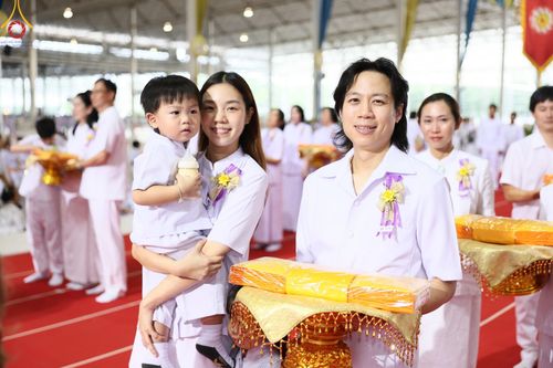 ภาพ No.150135:พิธีทอดผ้าป่าสมทบกฐินวัดพระธรรมกาย และสมทบกฐิน 30,000 วัดทั่วไทย ครั้งที่ 1 เนื่องในวันธรรมชัย 27 สิงหาคม พ.ศ.2567 ณ สภาธรรมกายสากล วัดพระธรรมกาย