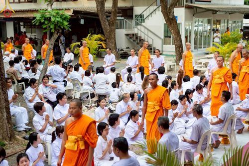 ภาพ No.216726:วันอาทิตย์ที่ 6 เมษายน พ.ศ. 2568 พิธีตัดปอยผม และปลงผมนาคธรรมทายาท โครงการบวชบูชาธรรม81ปี หลวงพ่อธัมมชโย โครงการ 1 และ 2 โครงการนานาชาติ AEC&WAB รุ่น CEO (ผู้บริหาร) รุ่นที่4 ณ หมู่บ้านบรรลุธรรม วัดพระธรรมกาย