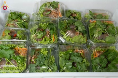 ภาพ No.192578:พิธีถวายภัตตาหารเป็นสังฆทาน แด่พระธรรมยาตรา ณ อนุสรณ์สถานคลองบางนางแท่น อ.สามพราน จ.นครปฐม ในโครงการธรรมยาตรา กตัญญูบูชา มหาปูชนียาจารย์ พระมงคลเทพมุนี(สด จนฺทสโร) พระผู้ปราบมาร อนุสรณ์สถาน 7 แห่ง ปีที่ 13 วันที่ 10 มกราคม พ.ศ. 2568