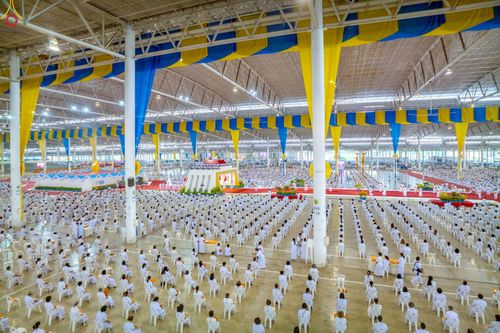 ภาพ No.251597:วันที่ 10 ตุลาคม พ.ศ. 2568 พิธีทอดผ้าป่าสมทบกฐินวัดพระธรรมกาย และสมทบกฐิน 30,000 กว่าวัดทั่วประเทศ ครั้งที่ 3 ณ สภาธรรมกายสากล วัดพระธรรมกาย