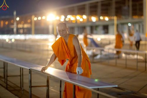 ภาพ No.218495:วันที่ 15 - 18 เมษายน พ.ศ. 2568 การเตรียมภาชนะสำหรับถวายภัตตาหาร , การจัดโต๊ะเก้าอี้ในลานธรรม , การแพ็คพัสดุงานต้อนรับ เพื่องานวันคุ้มครองโลก 22 เมษายน พ.ศ.2568 วัดพระธรรมกาย