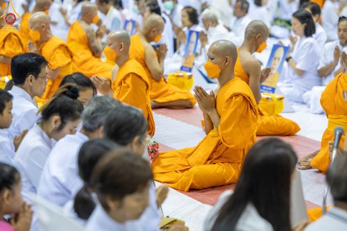 ภาพ No.101701:พิธีขอบรรพชา, พิธีขอสรณคมน์และศีล, พิธีถวายบาตร ในโครงการอุปสมบทหมู่ รุ่นบูชาธรรมมหาปูชนียาจารย์ ณ วัดพระธรรมกาย วันที่ 9 ธันวาคม พ.ศ. 2566